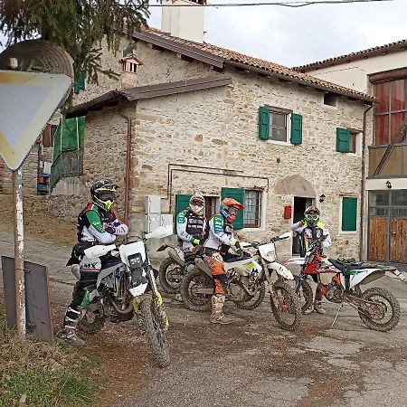 La Corte Dei Celti San Benedetto Del Querceto Exterior photo